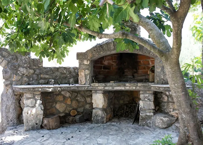 فيلة Nadia Dobrinj